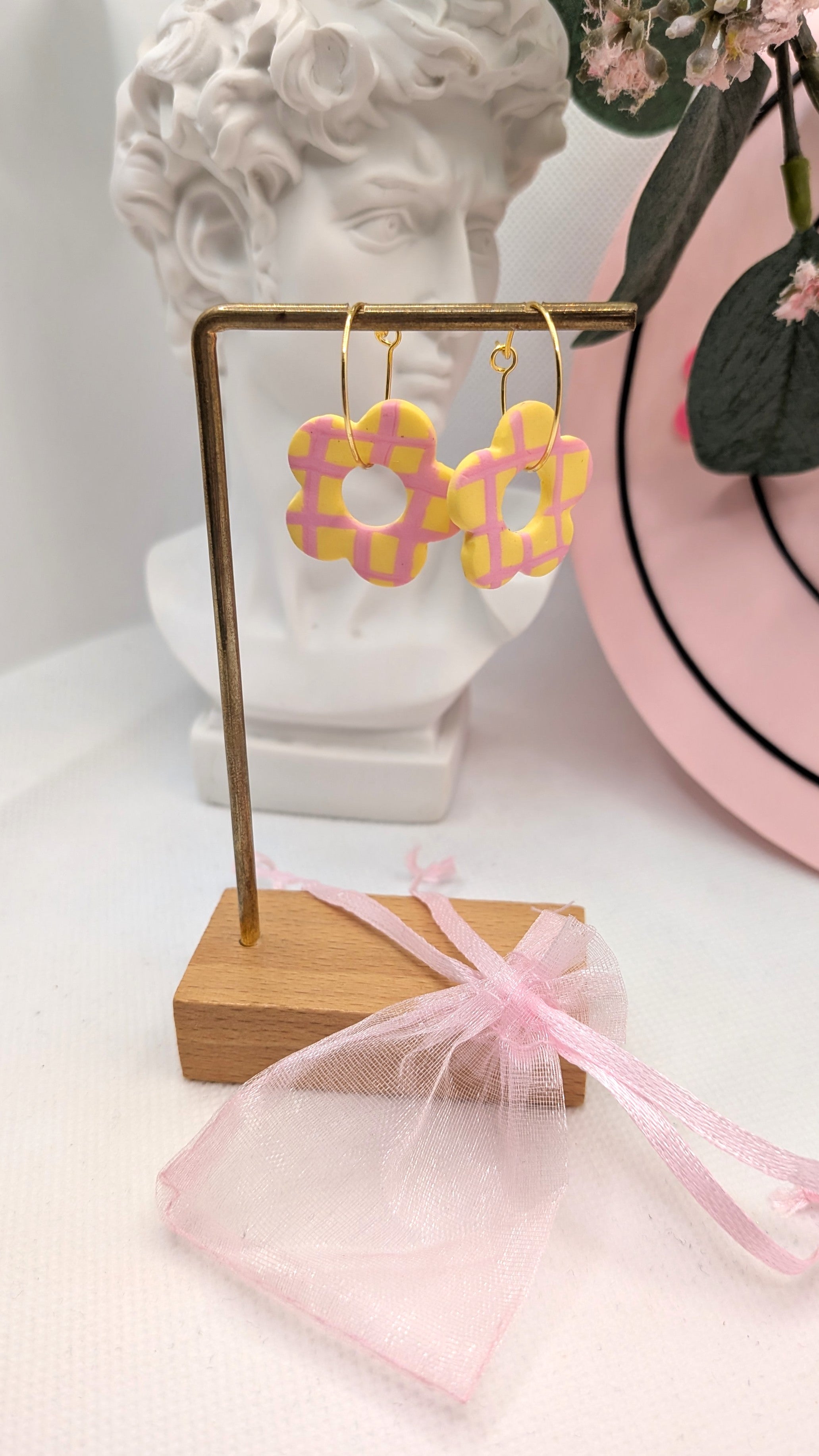 Pink + yellow hoops